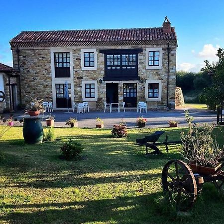 Casa Barreta Pension Villaviciosa  Buitenkant foto